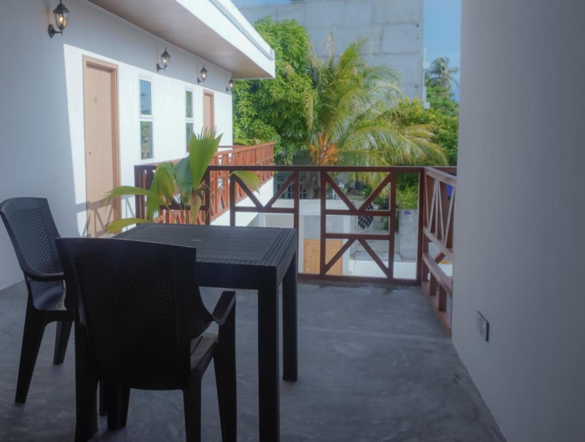 The Zen Den Hotel Thulusdhoo Exterior photo