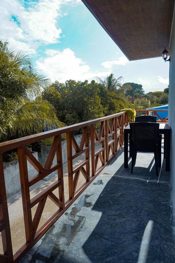 The Zen Den Hotel Thulusdhoo Exterior photo