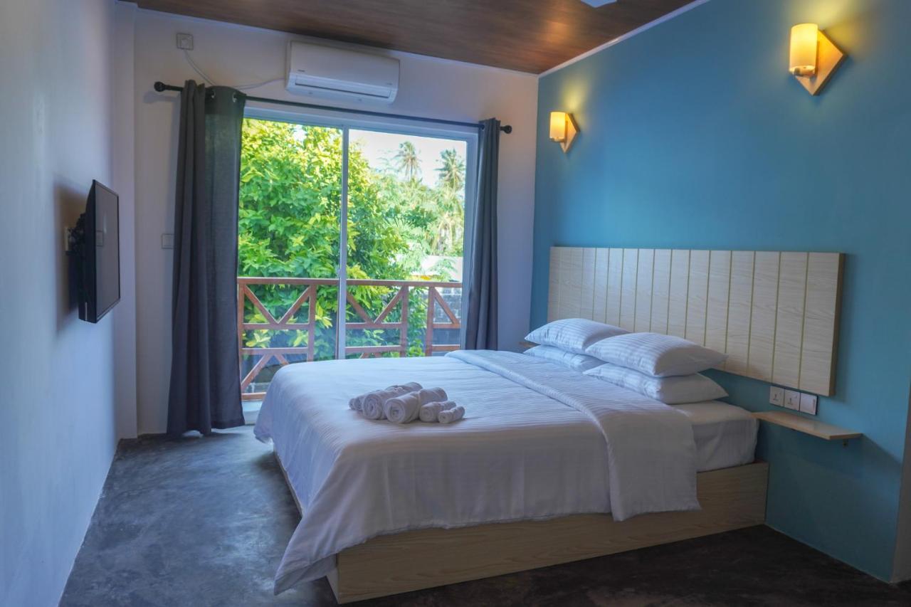 The Zen Den Hotel Thulusdhoo Exterior photo