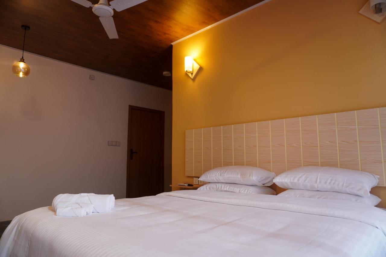 The Zen Den Hotel Thulusdhoo Exterior photo