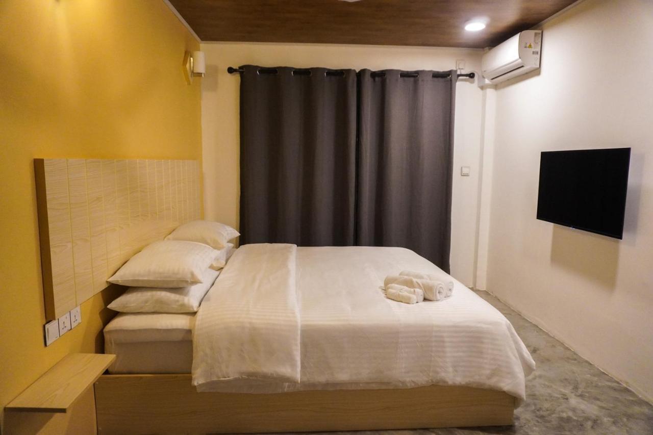 The Zen Den Hotel Thulusdhoo Exterior photo