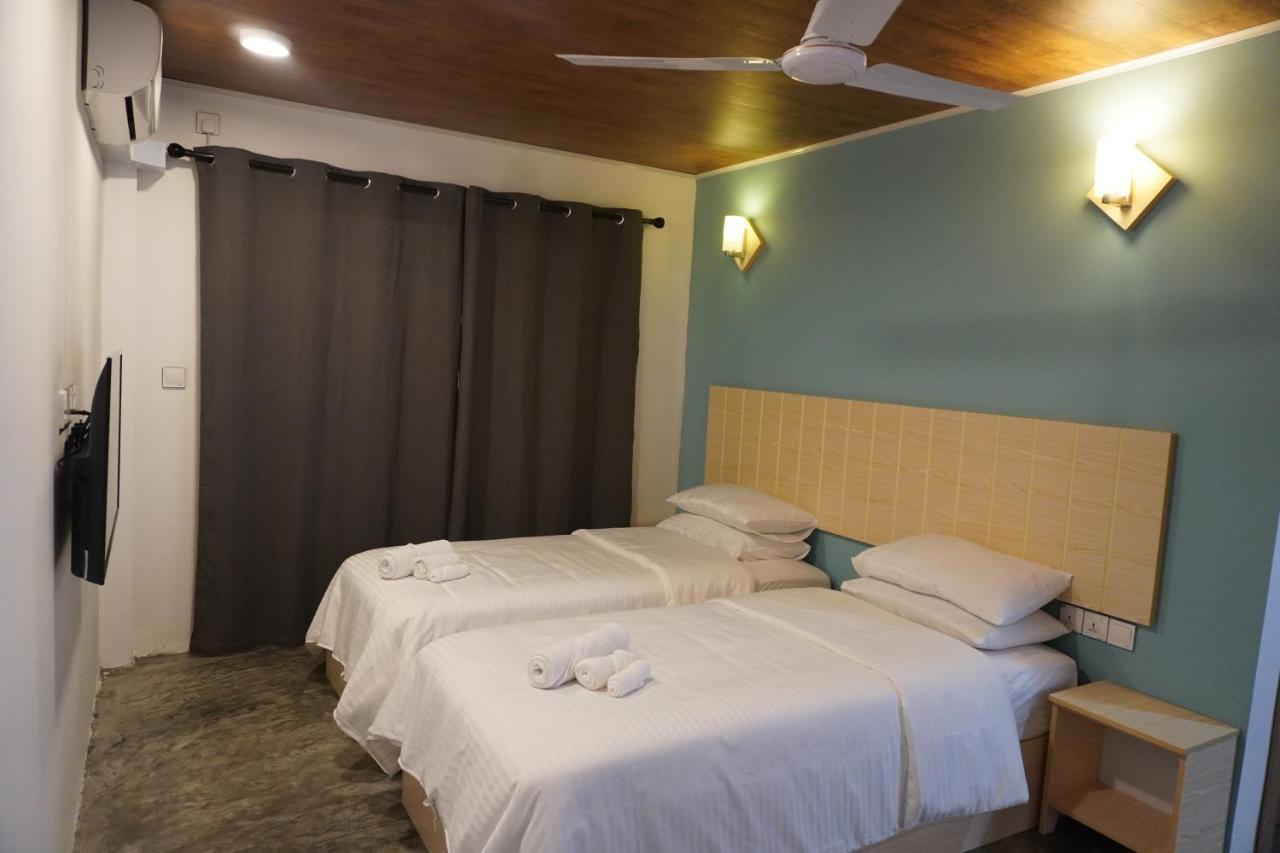 The Zen Den Hotel Thulusdhoo Exterior photo