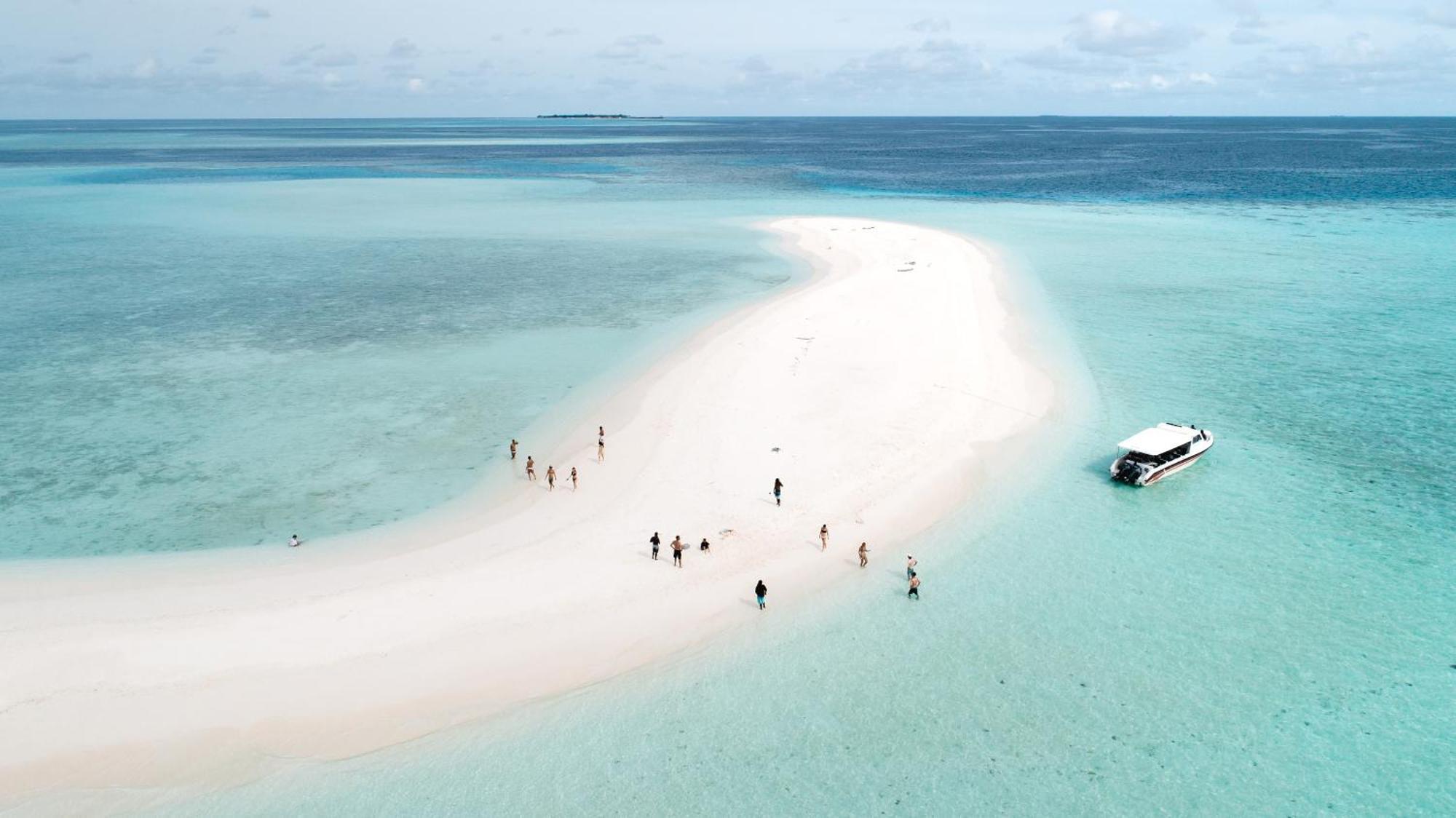 The Zen Den Hotel Thulusdhoo Exterior photo